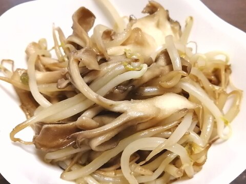 味付けは醤油とめんつゆだけ！もやしと舞茸の油炒め